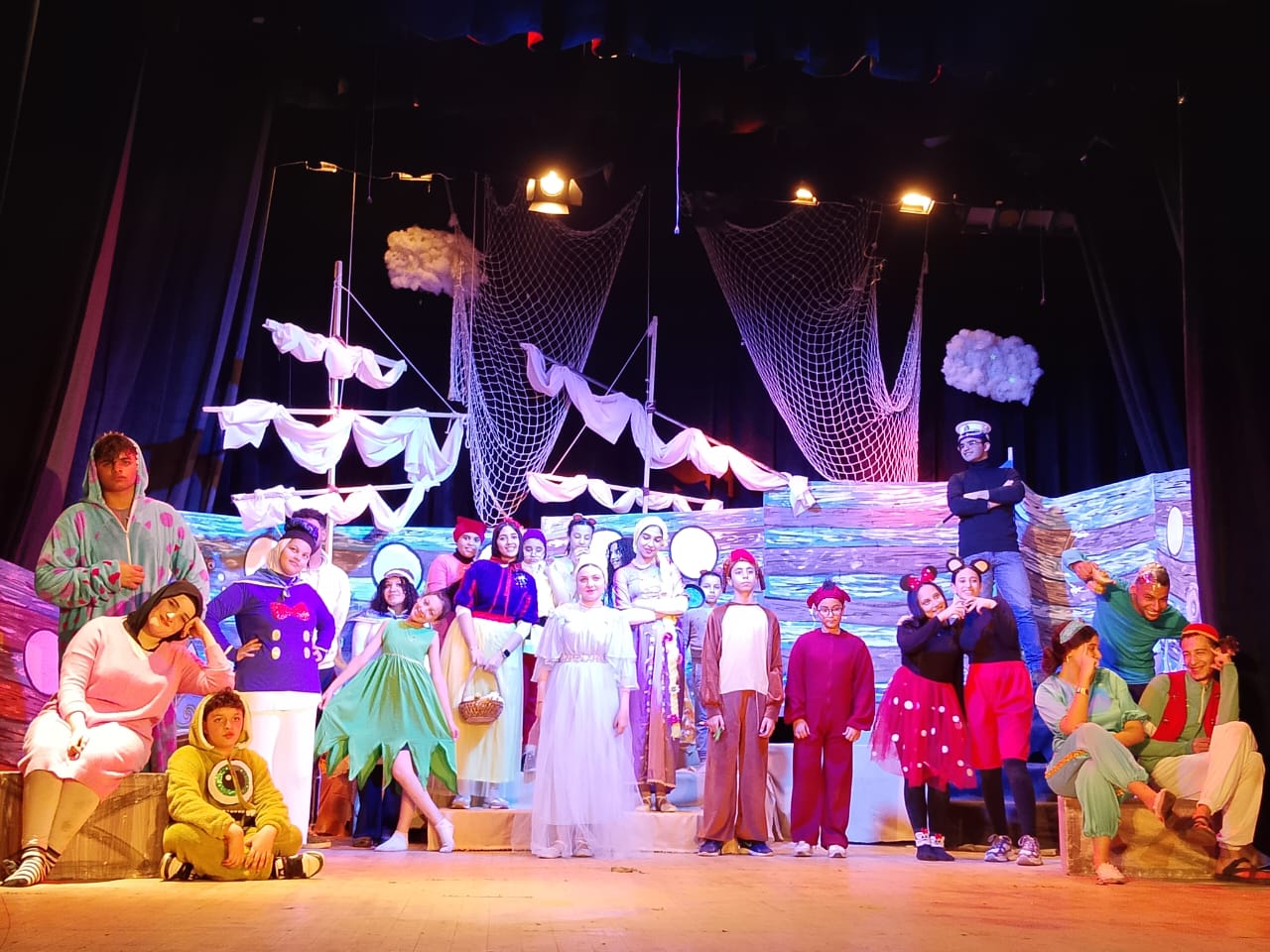 بإقبال كبير.. انطلاق العرض المسرحي سفينة ديزني على مسرح قصر ثقافة دمنهور